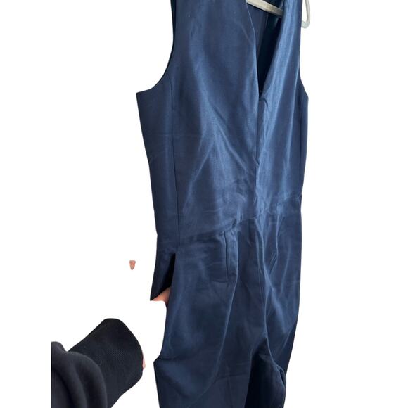 Everlane Structured Cotton V-Neck Jumpsuit in Navy Size 4 EUC Pockets Ankle - Picture 3 of 8